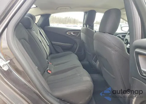 2016 Chrysler 200 Limited z USA, uszkodzony, nr VIN 1C3CCCAB6GN123762